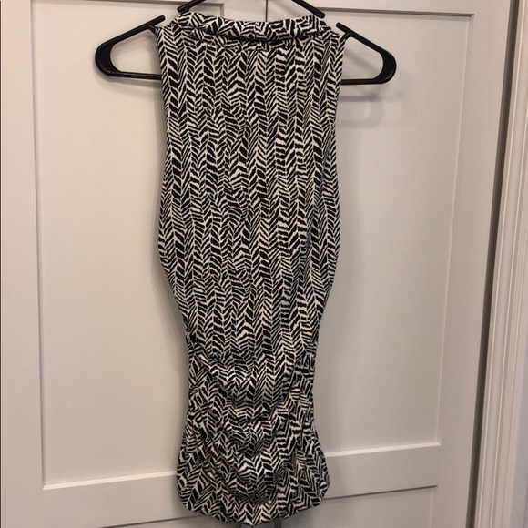 Express Tank Top - Picture 4 of 4